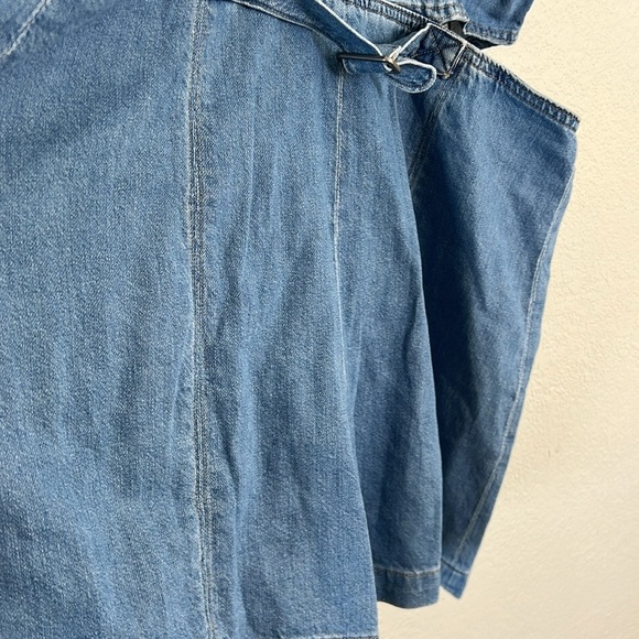 LEVI'S WOMEN OVERALLS SHORTS SIZE XL - Picture 9 of 14